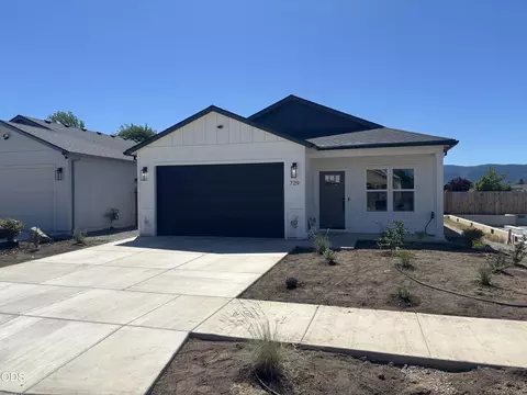 729 Dahl Pl # 5, Medford, OR 97501