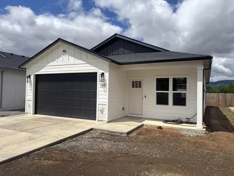 729 Dahl Pl # 5, Medford, OR 97501