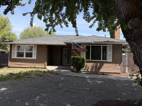 4225 Summers Ln, Klamath Falls, OR 97603