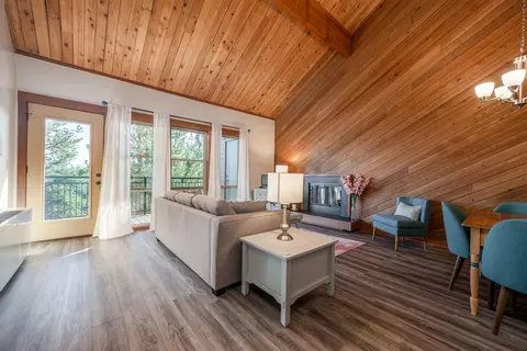 18575 SW Century Dr Apt 636 Aka 835 # 636 AKA 835, Bend, OR 97702