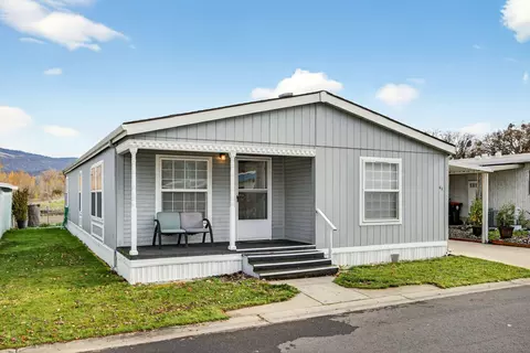 3431 S Pacific Hwy #SPC 64, Medford, OR 97501