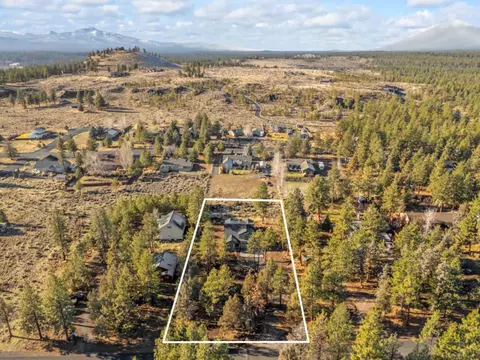View/Area - 70085 Cayuse Dr, Sisters, OR 97759 photo 2 of 4