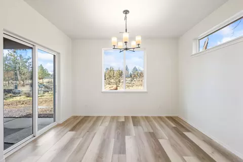 Dining - 70085 Cayuse Dr, Sisters, OR 97759 photo 1 of 2