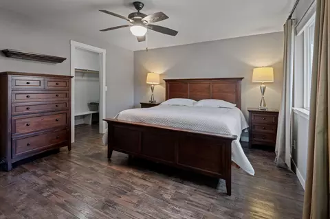 Bedroom - 64564 Riverview Ave, Bend, OR 97703 photo 2 of 4