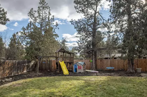 Exterior - 64564 Riverview Ave, Bend, OR 97703 photo 8 of 12