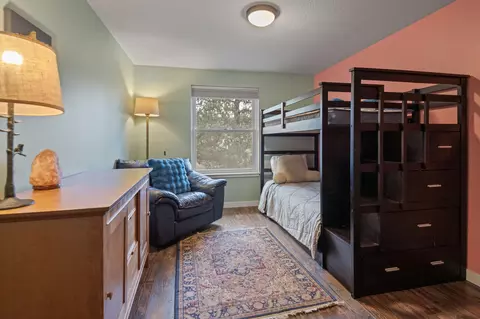 Bedroom - 64564 Riverview Ave, Bend, OR 97703 photo 3 of 4