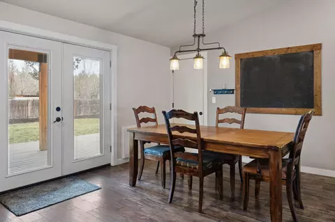 Entry Way - 64564 Riverview Ave, Bend, OR 97703 photo 3 of 4