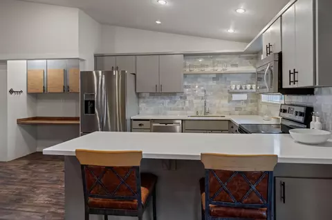 Kitchen - 64564 Riverview Ave, Bend, OR 97703 photo 1 of 4