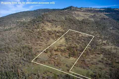 9463 E Antelope Rd, Eagle Point, OR 97524