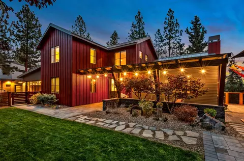 61389 Campbell Ct, Bend, OR 97702