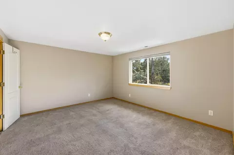 Bedroom - 62262 Chickadee Ln, Bend, OR 97701 photo 4 of 10