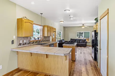 Kitchen - 62262 Chickadee Ln, Bend, OR 97701 photo 1 of 2