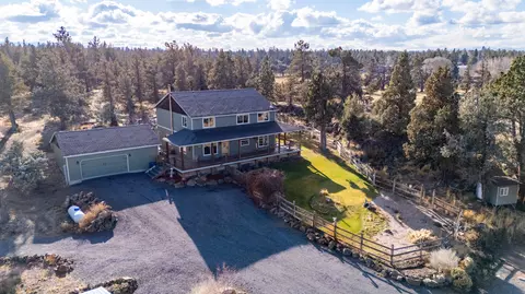 Exterior - 62262 Chickadee Ln, Bend, OR 97701 photo 4 of 15