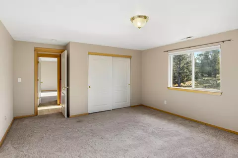 Bedroom - 62262 Chickadee Ln, Bend, OR 97701 photo 7 of 10