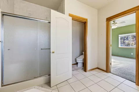 Bath - 62262 Chickadee Ln, Bend, OR 97701 photo 4 of 8
