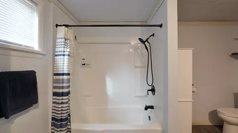 Bath - 431 Red Blanket Rd, Prospect, OR 97536 photo 3 of 4