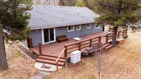 Exterior - 53001 Loop Dr, La Pine, OR 97739 photo 13 of 17