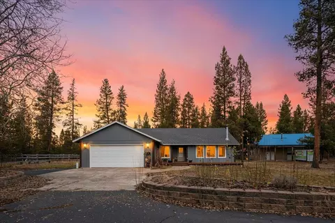 Exterior - 53001 Loop Dr, La Pine, OR 97739 photo 11 of 17