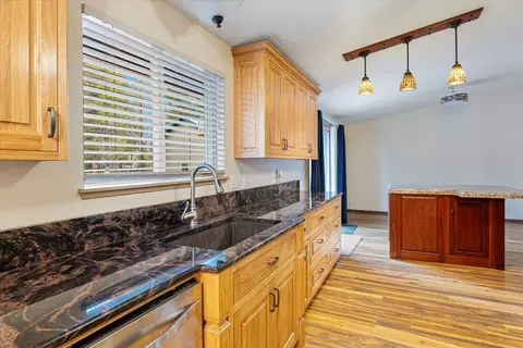 Kitchen - 53001 Loop Dr, La Pine, OR 97739 photo 5 of 6