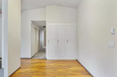 Entry Way - 53001 Loop Dr, La Pine, OR 97739 photo 2 of 2