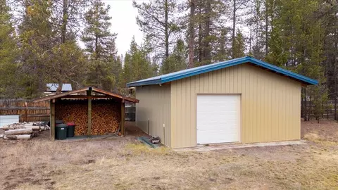 Exterior - 53001 Loop Dr, La Pine, OR 97739 photo 16 of 17