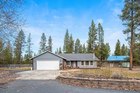 Exterior - 53001 Loop Dr, La Pine, OR 97739 photo 10 of 17