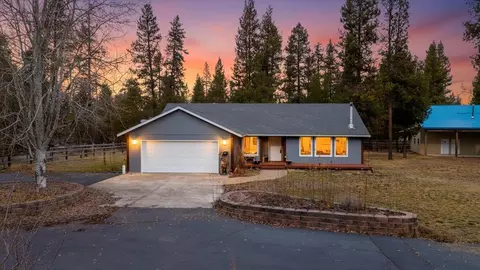53001 Loop Dr, La Pine, OR 97739