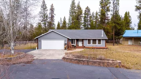 Exterior - 53001 Loop Dr, La Pine, OR 97739 photo 2 of 17