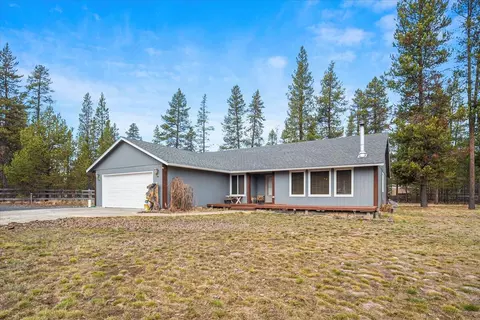 Exterior - 53001 Loop Dr, La Pine, OR 97739 photo 9 of 17
