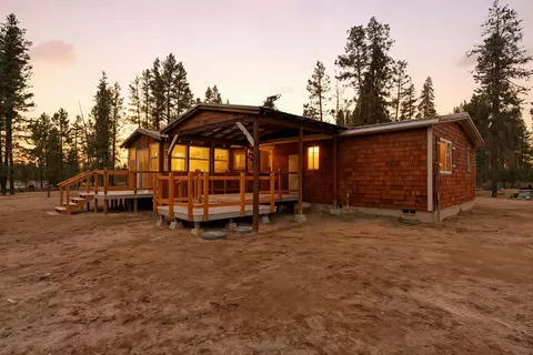 7240 Howard Rd, La Pine, OR 97739