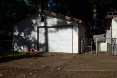 508 Bumblebee Ln, Cave Junction, OR 97523 photo 16