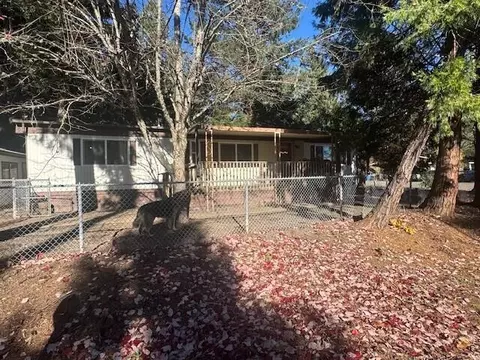 508 Bumblebee Ln, Cave Junction, OR 97523 photo 2