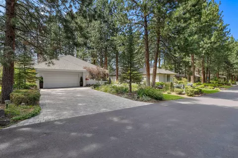 Exterior - 60733 Willow Creek Loop, Bend, OR 97702 photo 3 of 10