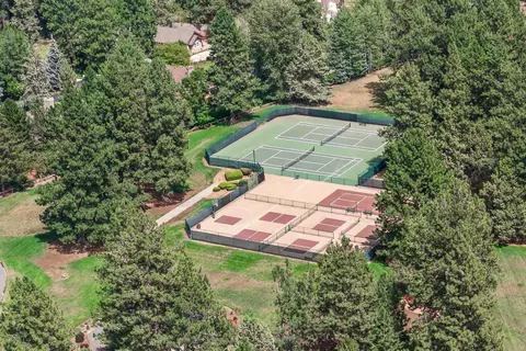 View/Area - 60733 Willow Creek Loop, Bend, OR 97702 photo 4 of 6