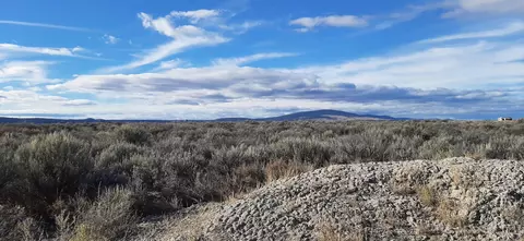 off mckinney, Christmas Valley, OR 97641