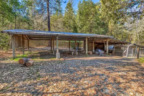 Exterior - 1956 E Fork Rd, Williams, OR 97544 photo 6 of 16