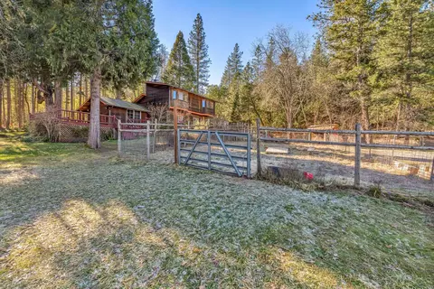 Exterior - 1956 E Fork Rd, Williams, OR 97544 photo 8 of 16