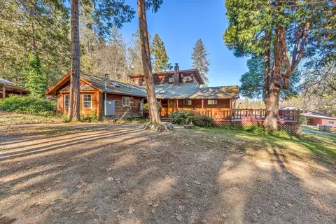 Exterior - 1956 E Fork Rd, Williams, OR 97544 photo 2 of 16
