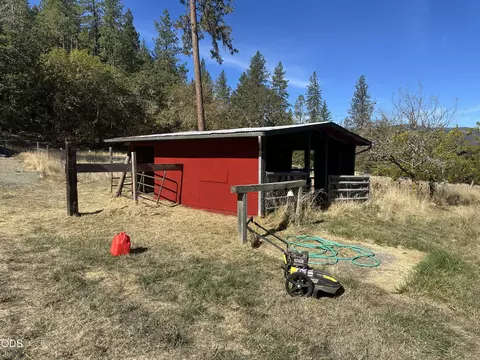 Exterior - 1956 E Fork Rd, Williams, OR 97544 photo 10 of 13