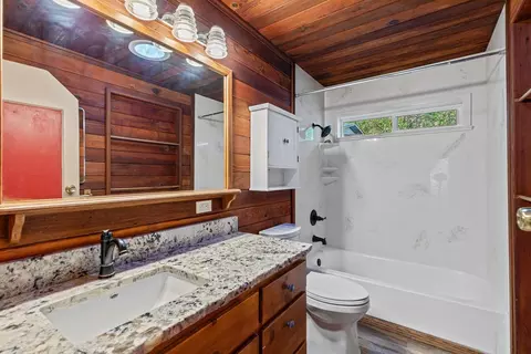 Bath - 1956 E Fork Rd, Williams, OR 97544 photo 1 of 1
