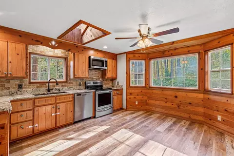 Kitchen - 1956 E Fork Rd, Williams, OR 97544 photo 3 of 4