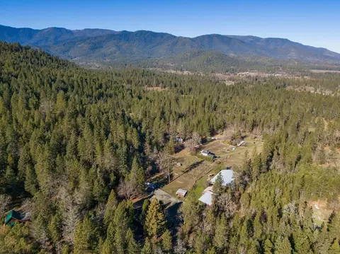View/Area - 1956 E Fork Rd, Williams, OR 97544 photo 2 of 2