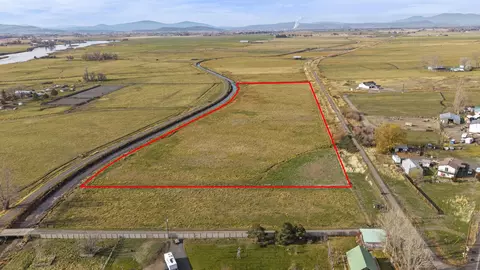 0 Highway 140 E #596947, Klamath Falls, OR 97603