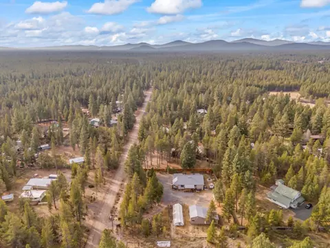 View/Area - 15924 Jackpine Rd, La Pine, OR 97739 photo 3 of 5