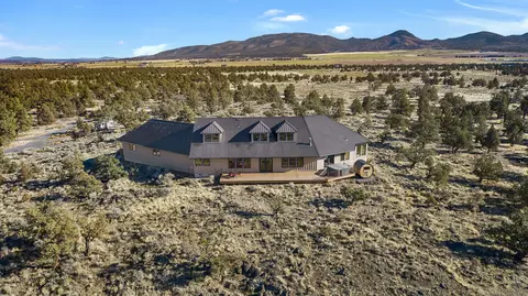 11039 SW Ranch Rd, Powell Butte, OR 97753
