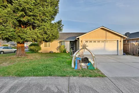2690 Cummings Ln, Medford, OR 97501