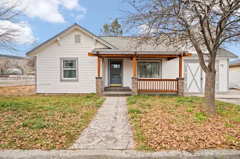 745 SE Garner St, Prineville, OR 97754