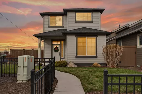 3899 SW Coyote Pl, Redmond, OR 97756