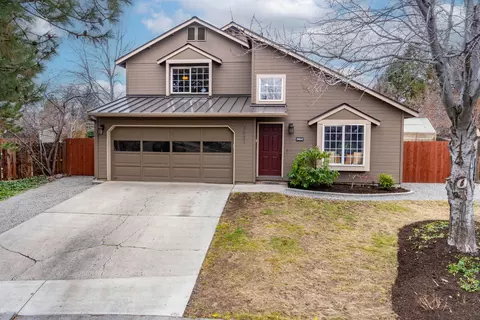 3023 NE Lansing Ct, Bend, OR 97701