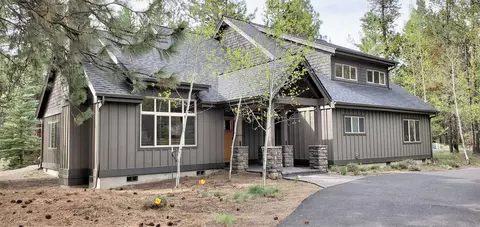 17767 Topflite Ln UNIT 23, Sunriver, OR 97707